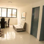 Serene & Comfy Retreat 2Min To Beach Parking